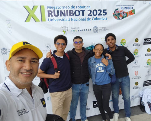 Estudiantes del Semillero de Electrónica de la IUB participan por tercer año consecutivo en el Megatorneo Internacional de Robótica RUNIBOT 2025